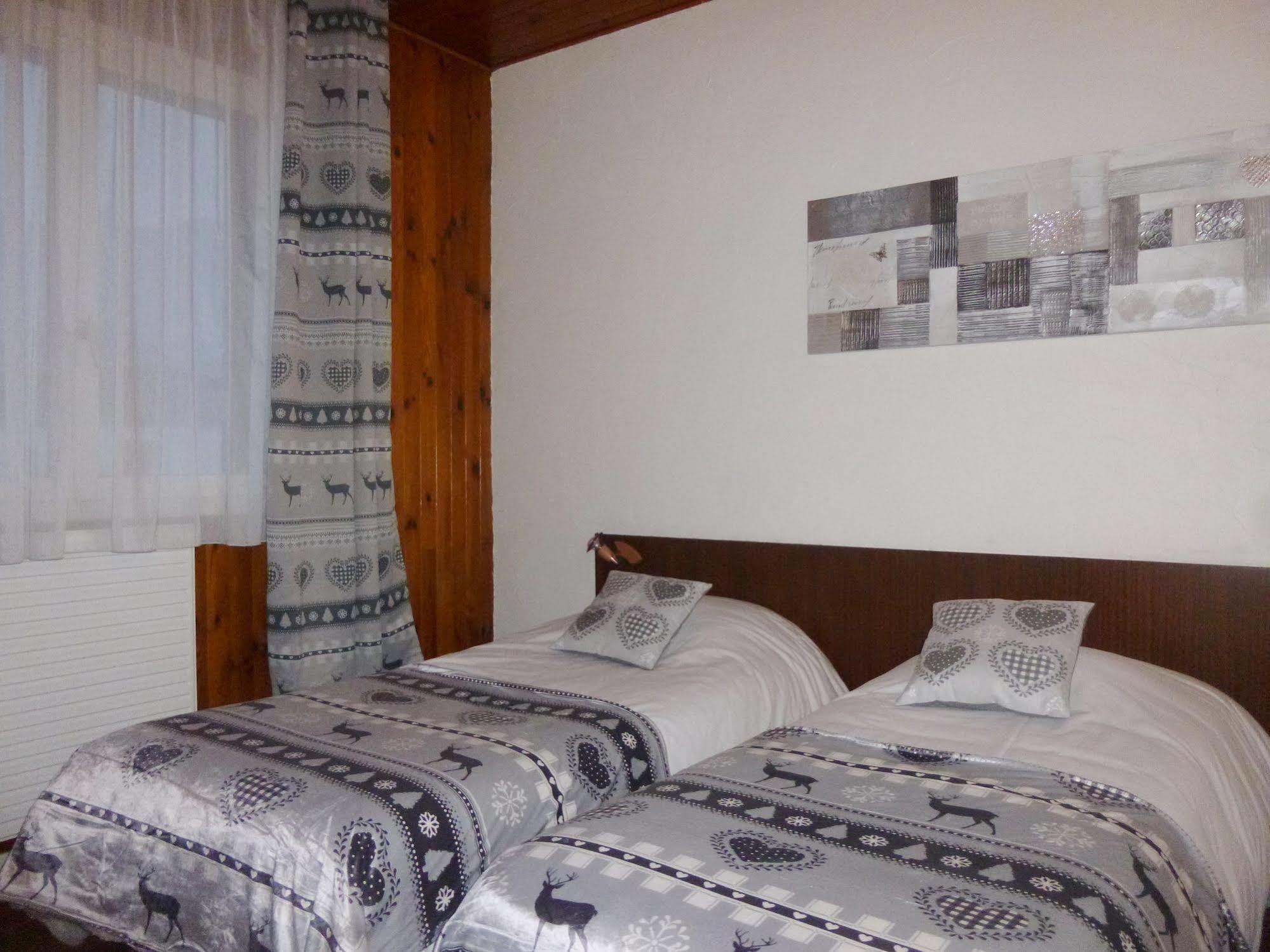 Auberge De Costaroche البيتفيل المظهر الخارجي الصورة
